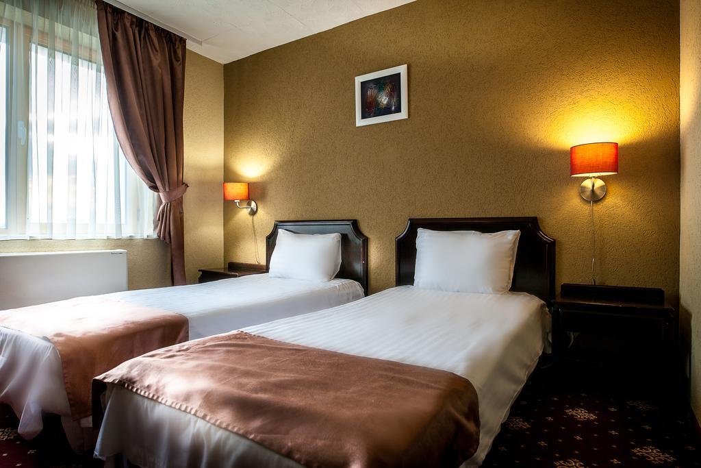 Hotel Ciao Targu Mures Exterior photo